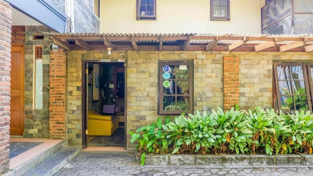 Oyo 1488 Hotel Cemara Asri Lembang Ngoại thất bức ảnh