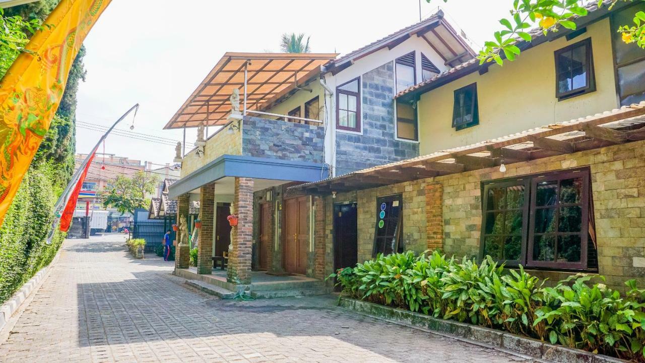 Oyo 1488 Hotel Cemara Asri Lembang Ngoại thất bức ảnh